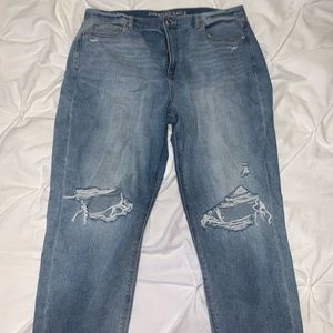 american eagle ripped mom jean